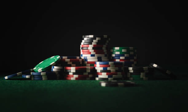 neng hoki live dealer studio with professional dealers managing table games