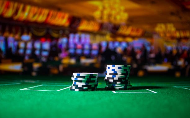 Live dealer blackjack table with multiple players